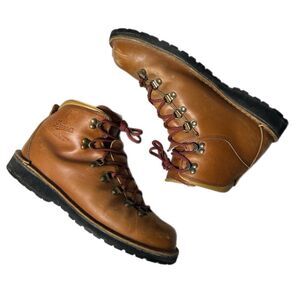 DANNER MOUNTAIN PASS IN HORWEEN RIO SIZE 11 EE (RETAIL: $470)